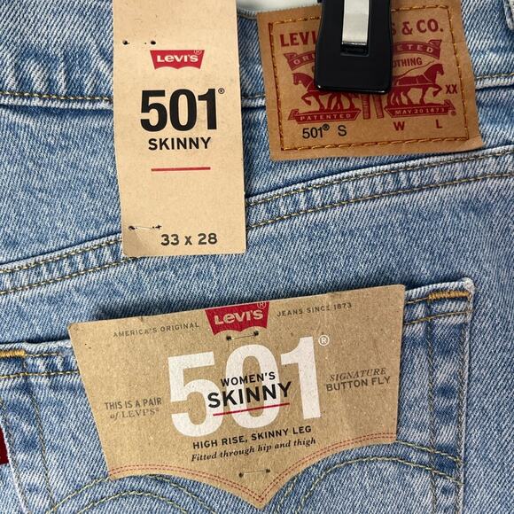 New Levi's Women's High Rise Stretch Medium Wash Skinny Jeans - Picture 9 of 13